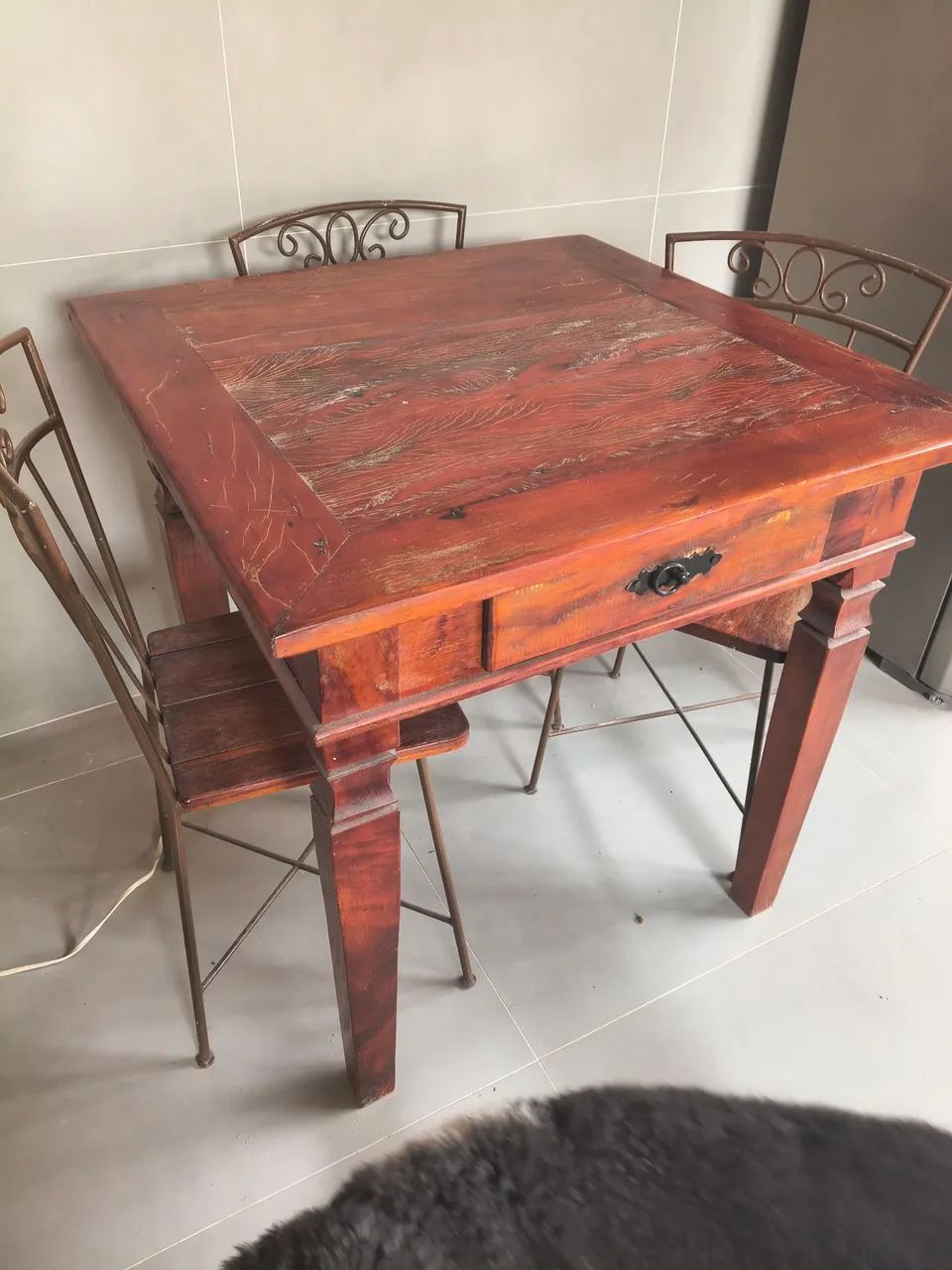 Mesa de madeira maciça  - Foto 3