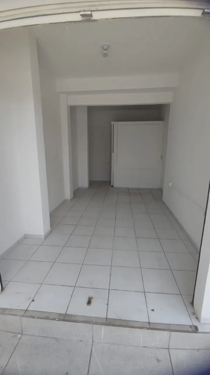 Rangel - Alugo sala comercial térrea com 28m2 e WC