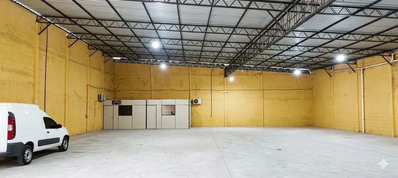 GALPÃO P/ VENDA MEDINDO 800 M2 PRÓX. AV DAS TORRES! - Foto 2