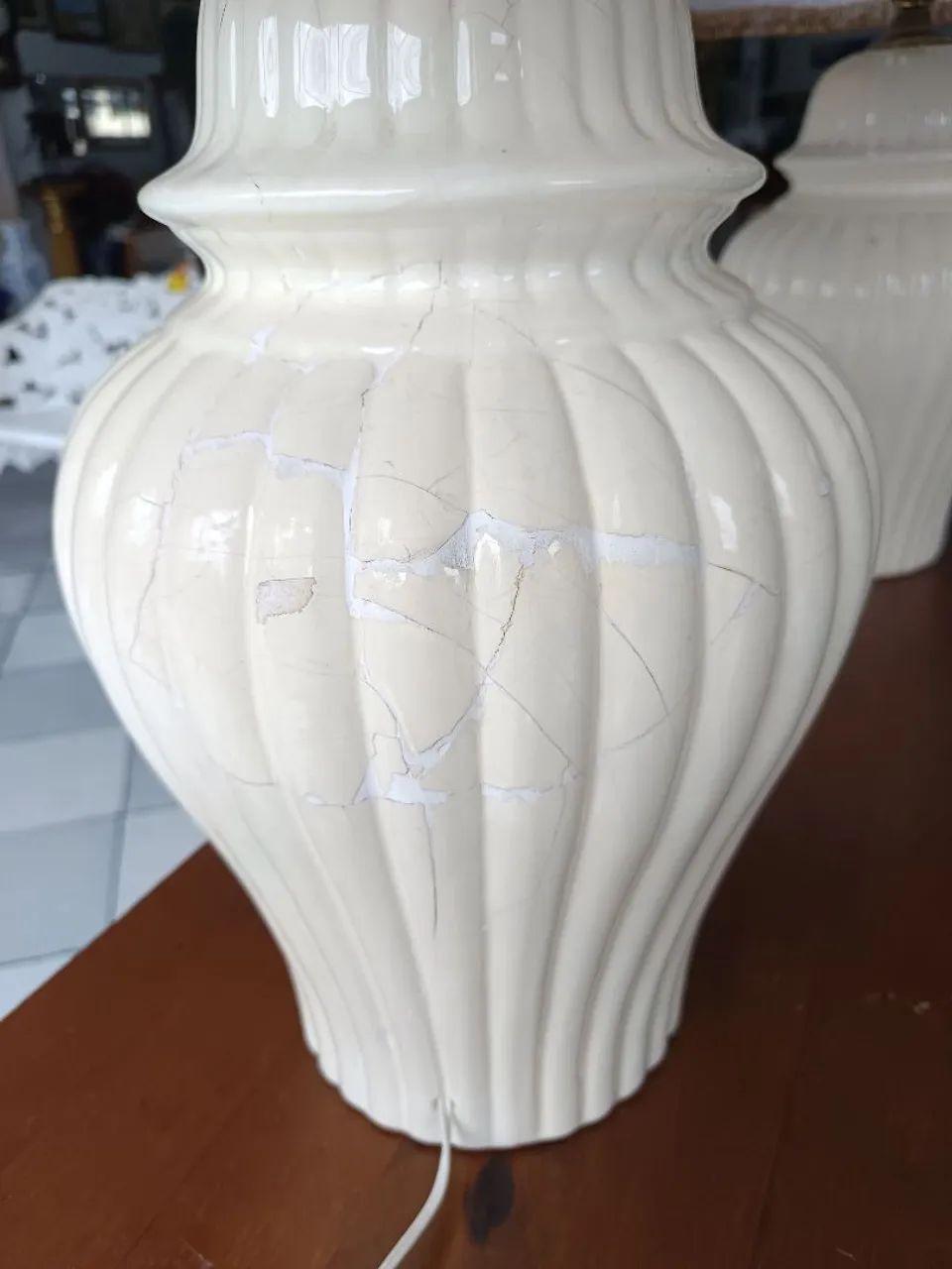 Par de abajures em louça funcionando ( Leia descrição ) - Foto 6