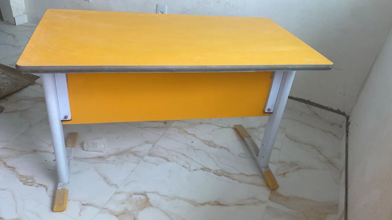 Mesa escrivaninha em MDF - Foto 2