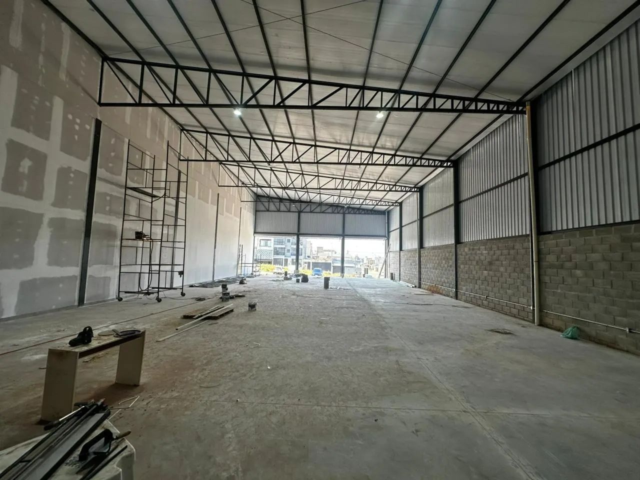 ALUGA-SE GALPÃO COMERCIAL 450M2 | GUARÁ 2 - BRASÍLIA/DF - Foto 4
