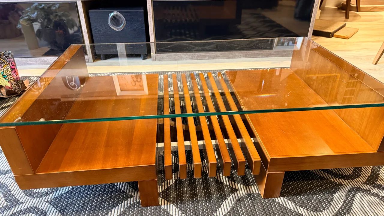 Mesa de centro com vidro madeira maciça  - Foto 5