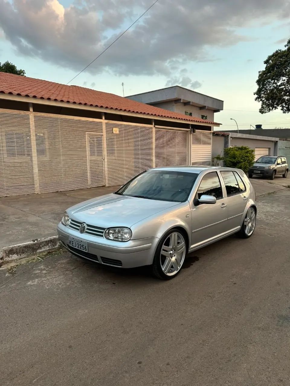 Volkswagen Golf GOLF 1.6MI/ 1.6MI GENER./BLACK & SILVER 2001