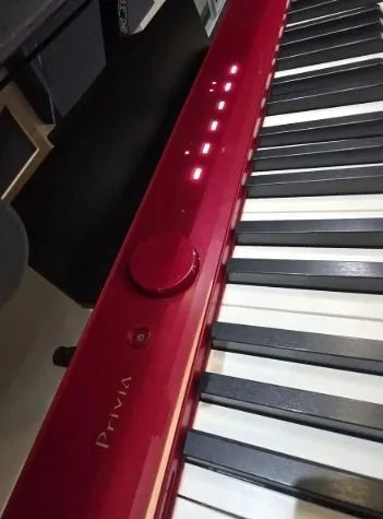 Piano Privia com capa e tripé  - Foto 3