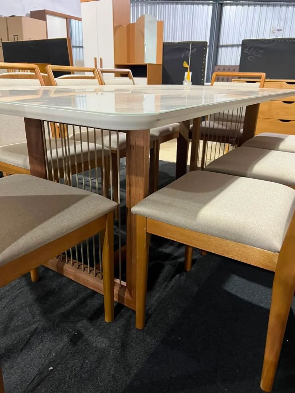 Mesa de Jantar com 08 cadeiras  - Foto 4