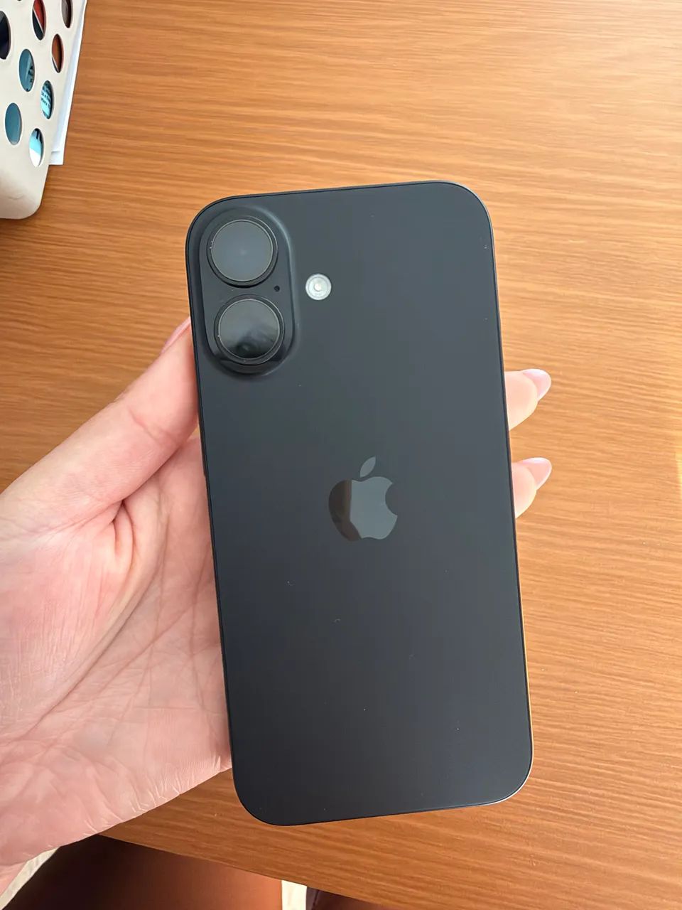 IPHONE 16 excelente estado 