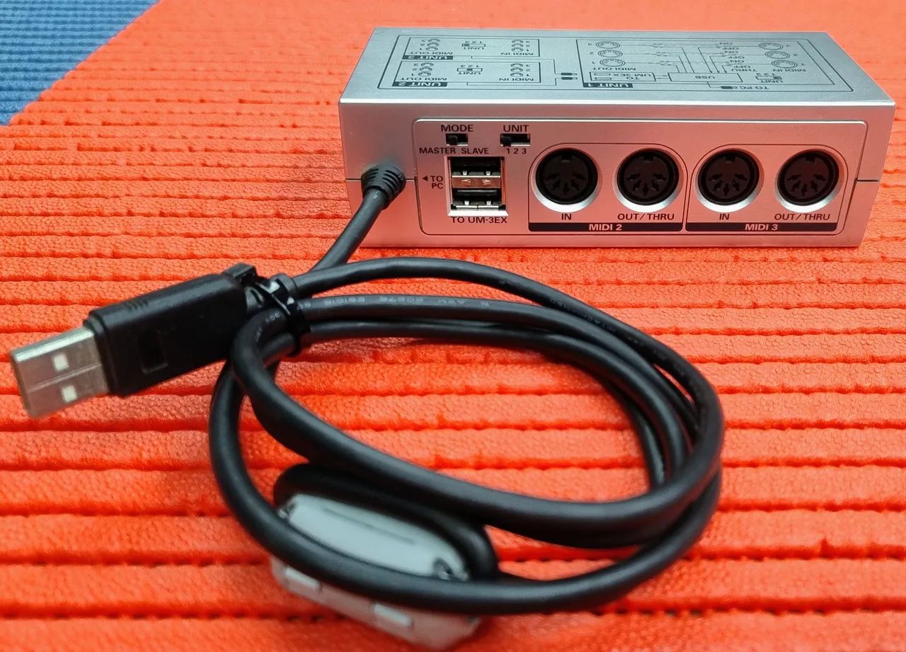 EDIROL BY ROLAND UM-3EX - INTERFACE MIDI USB 3x3 - Foto 2