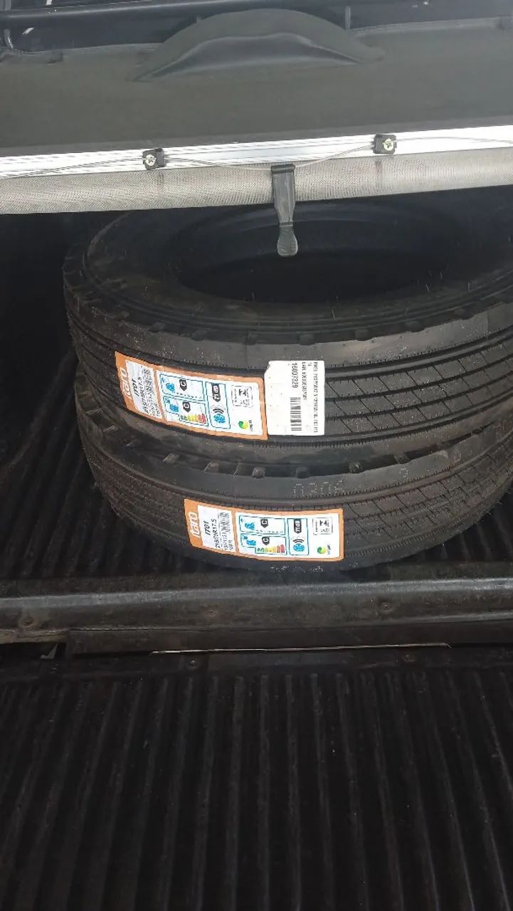 Oferta de pneu linha pesada 