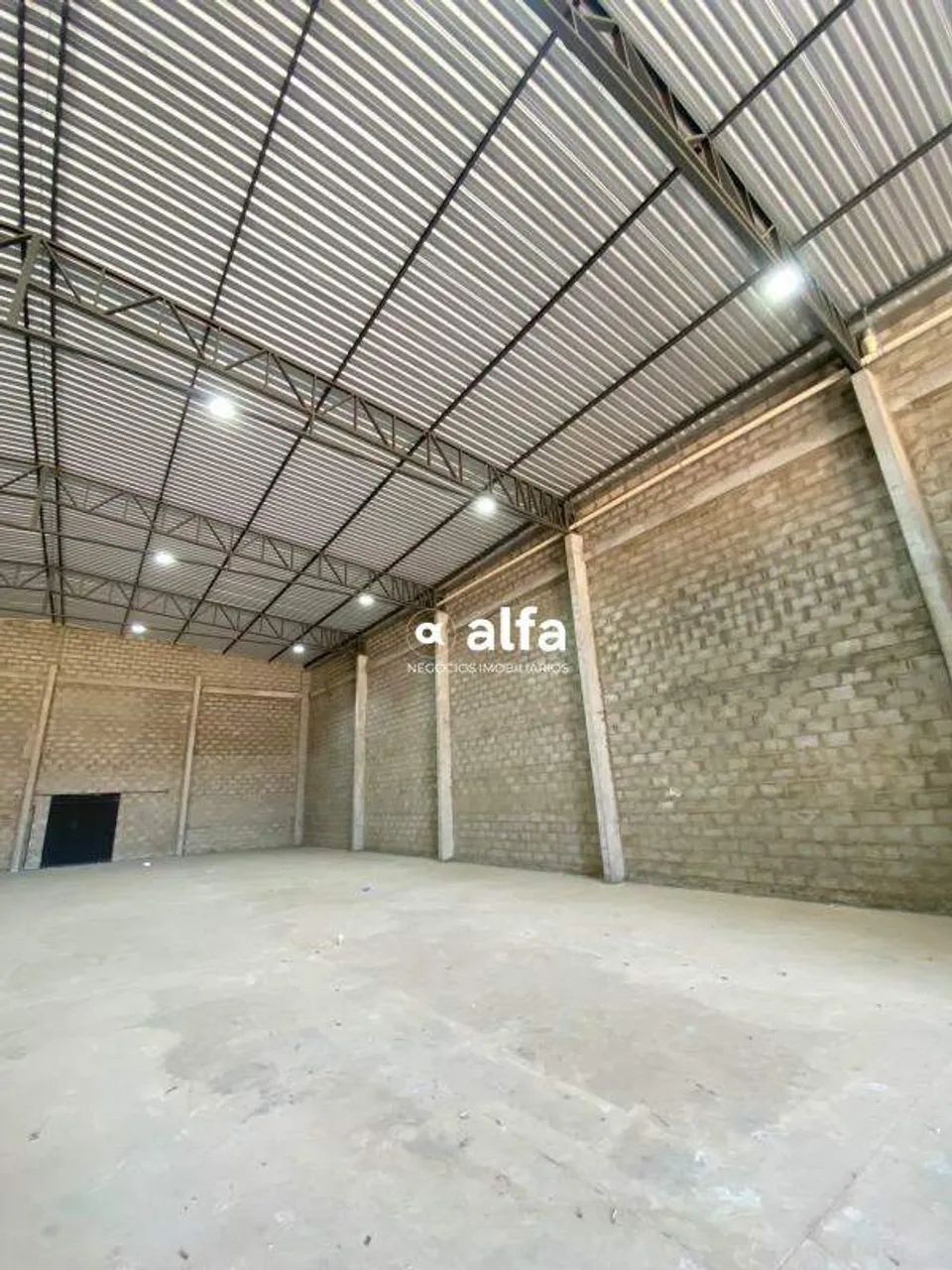 GALPÕESCOM 400M² NA AV. TRANSNORDESTINA - Foto 3
