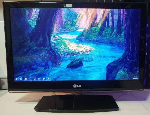 TV Monitor LG 26 Polegadas HD - HDMI / VGA (Perfeita para PC ou TV)