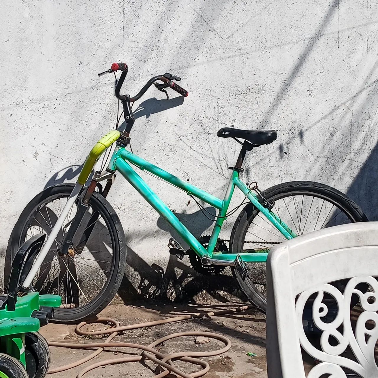 Vendo uma bicicleta 
