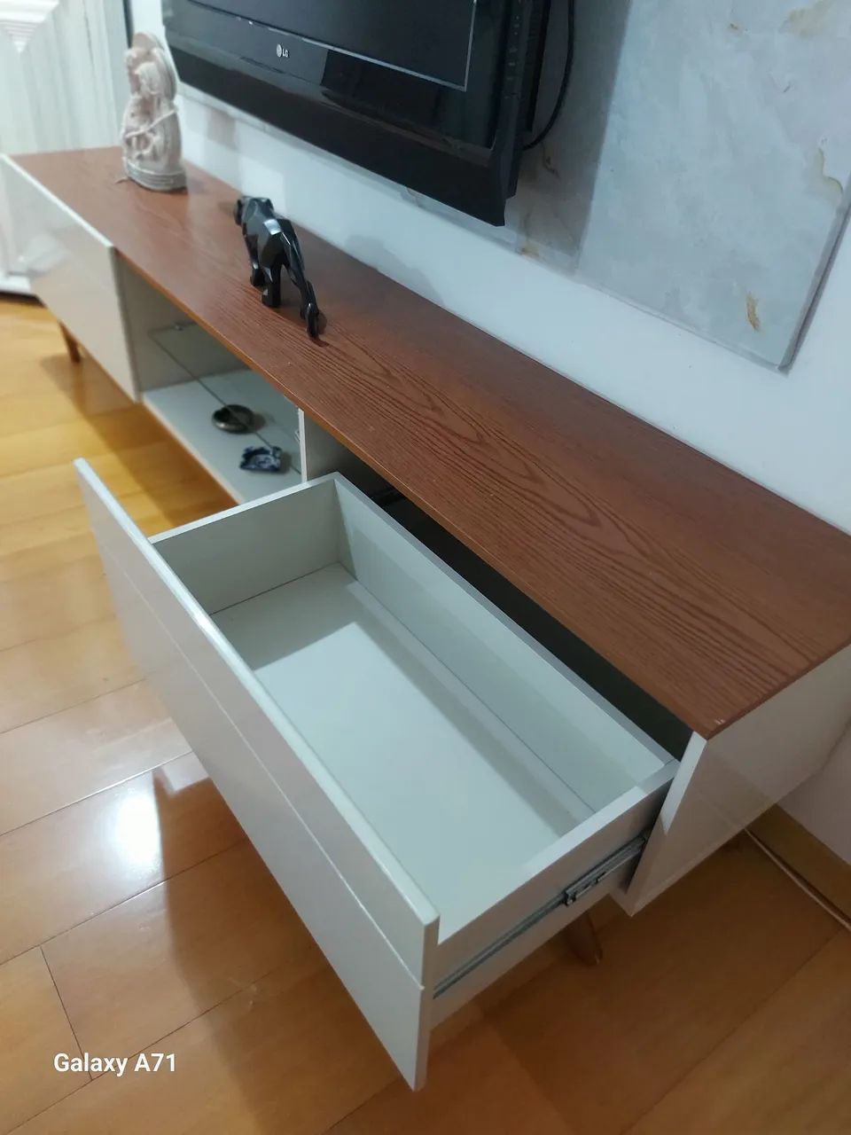 WOODEN RACK AND PANEL65104886431745124