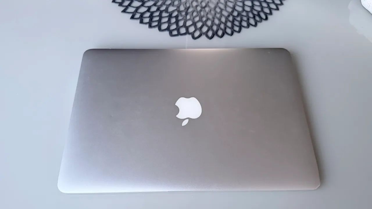 Macbook Air 2017 - RAM 8GB / SSD 128GB - Tela 13,3