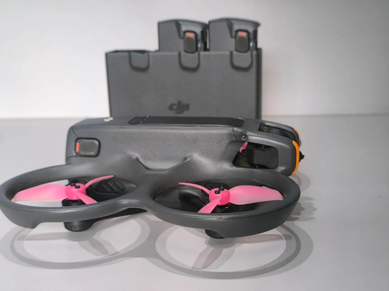Dji Avata 2 com hub e 3 baterias. Sem óculos  - Foto 5