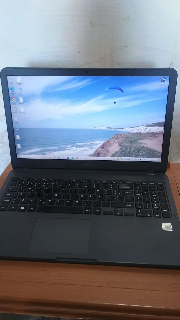 Notebook Samsung i3 7 th 4 Gigas Ram  240 ssd - Foto 2