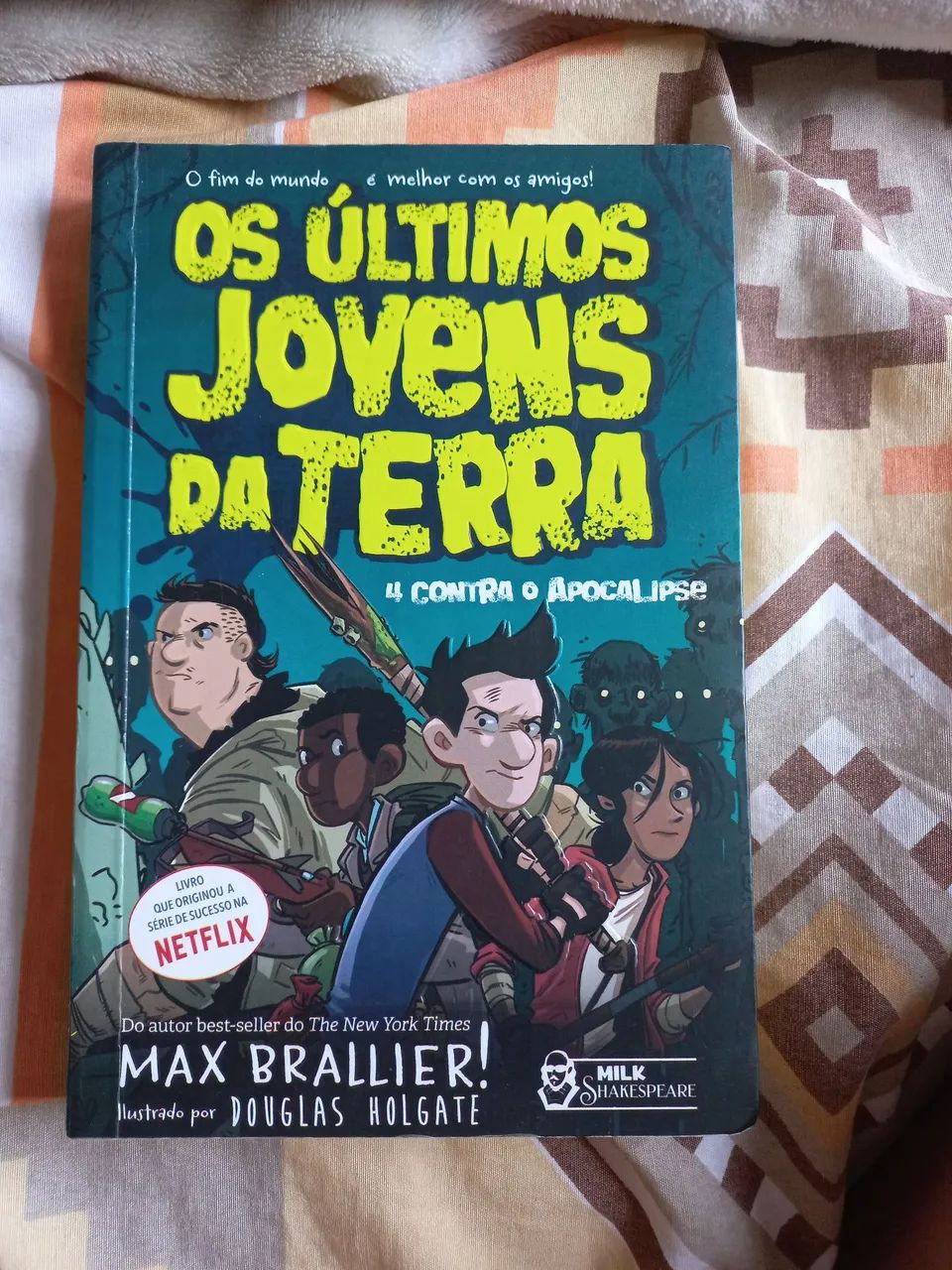 Livro "Os últimos Jovens da terra" 