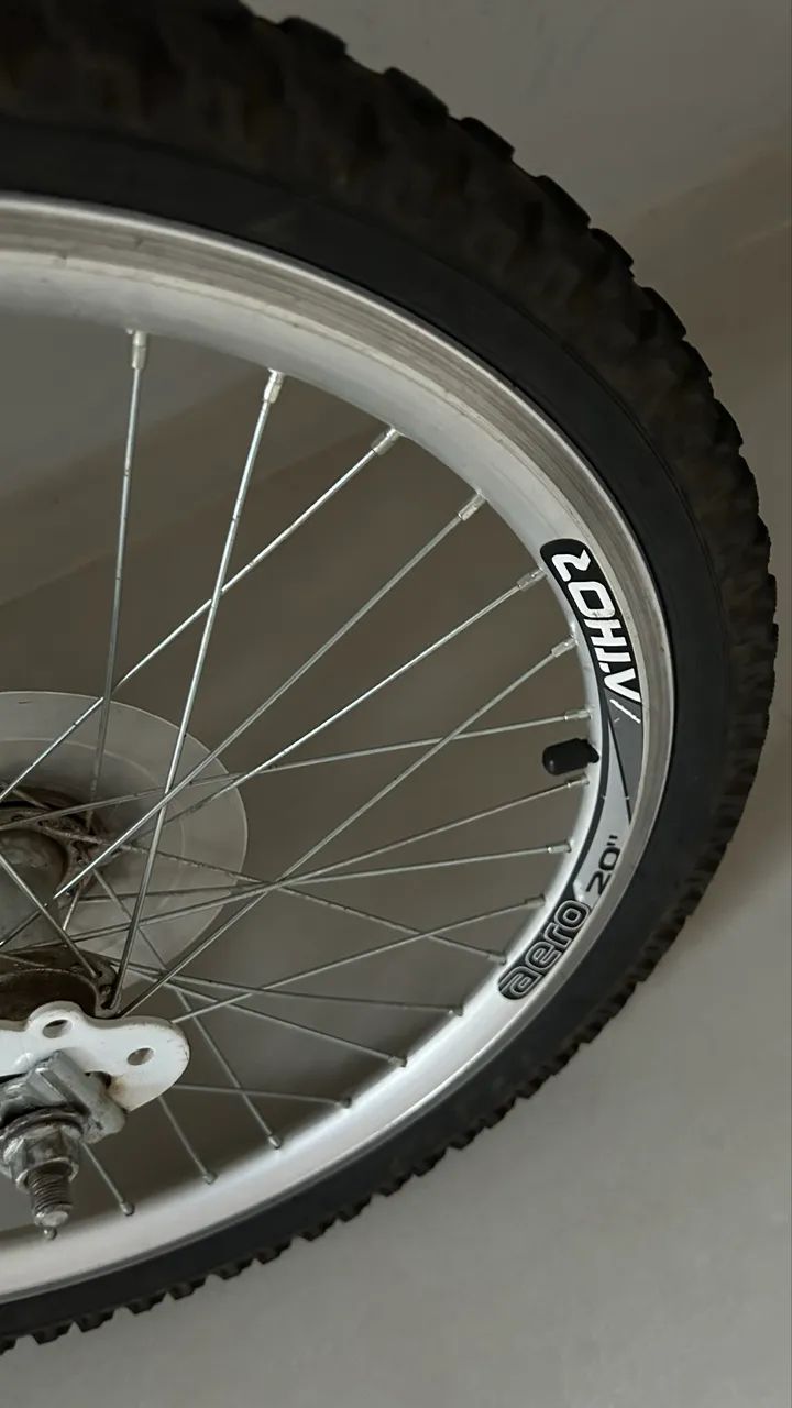 Vendo 2 bicicletas ARO 20 (300,00 cada) - Foto 2