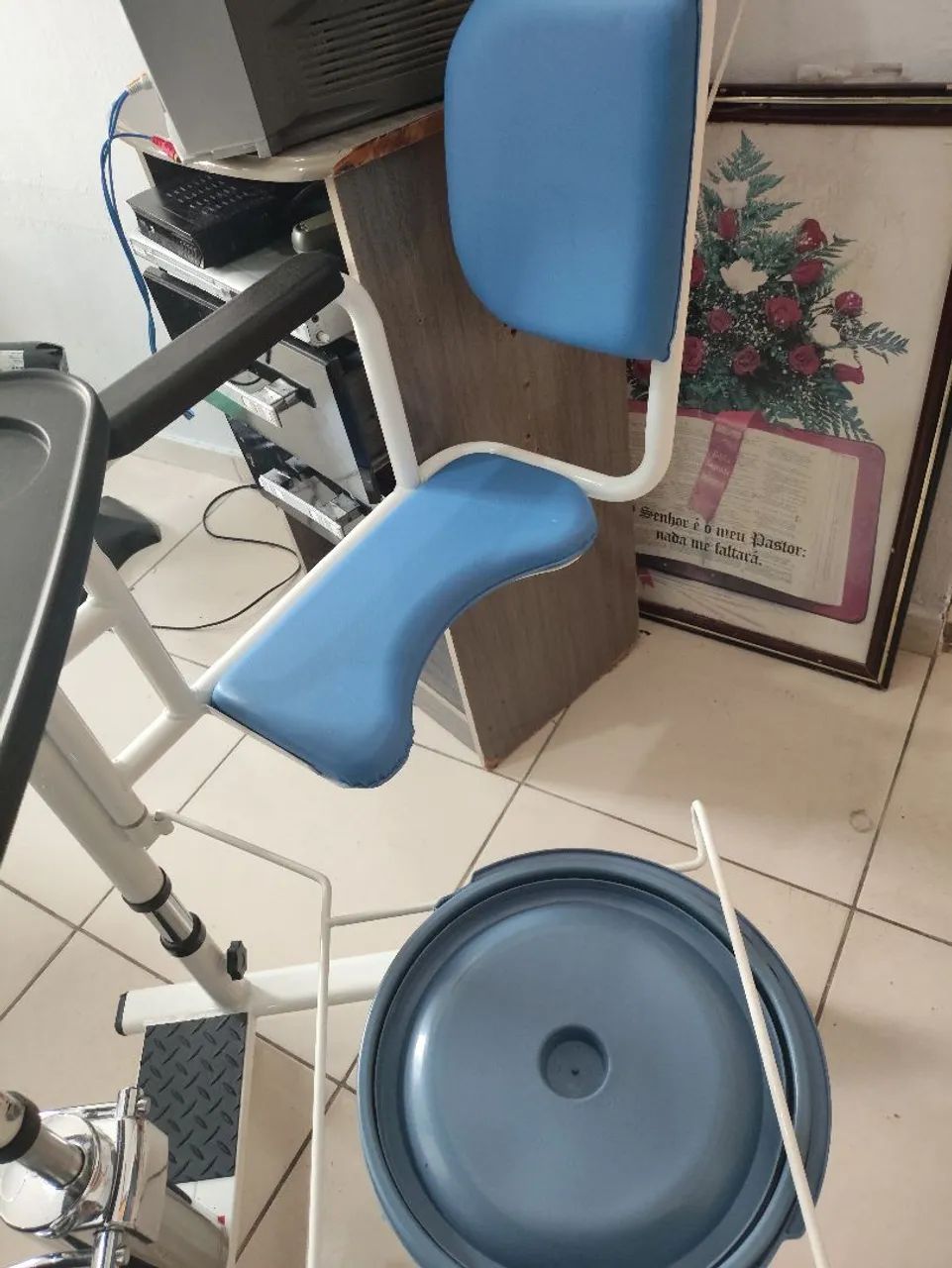 Cadeira Multifuncional para idosos  - Foto 3