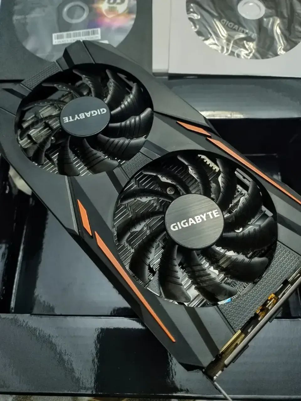 Placa Vídeo Nvidia Gigabyte Geforce Gtx 1050 Ti Oc 4gb - Foto 3