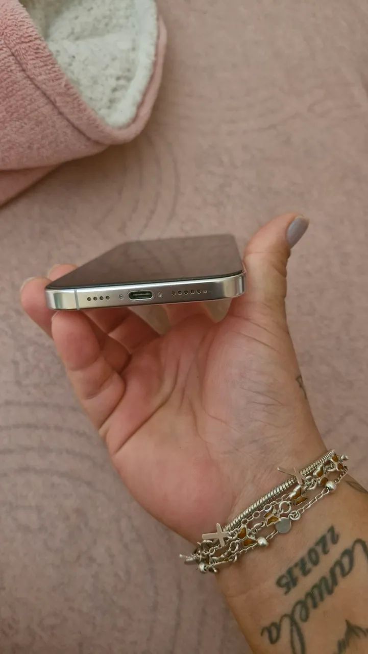 Iphone 16 Pro Max  - Foto 3
