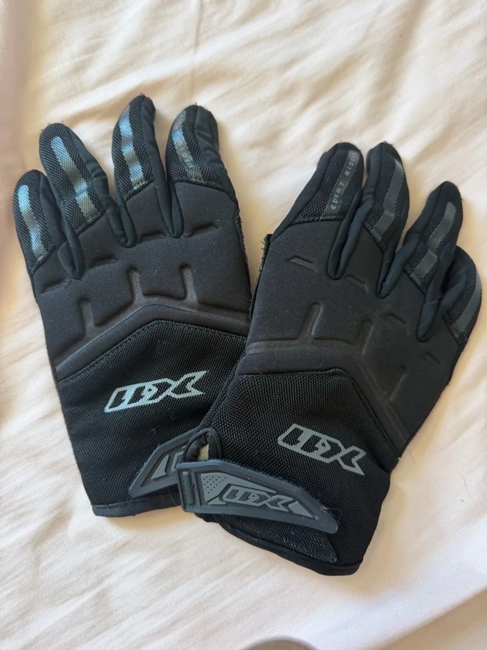 Luvas x11 - Peças para motos - Coloninha, Florianópolis 1542149115