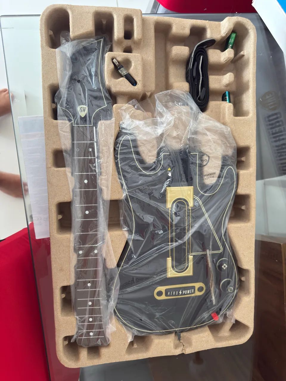 Guitar Hero Live Guitar Bundle com jogo  - Foto 2