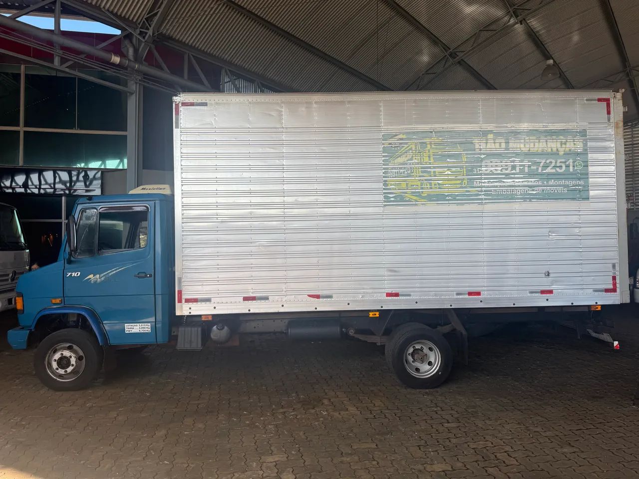 caminhao 710 plus