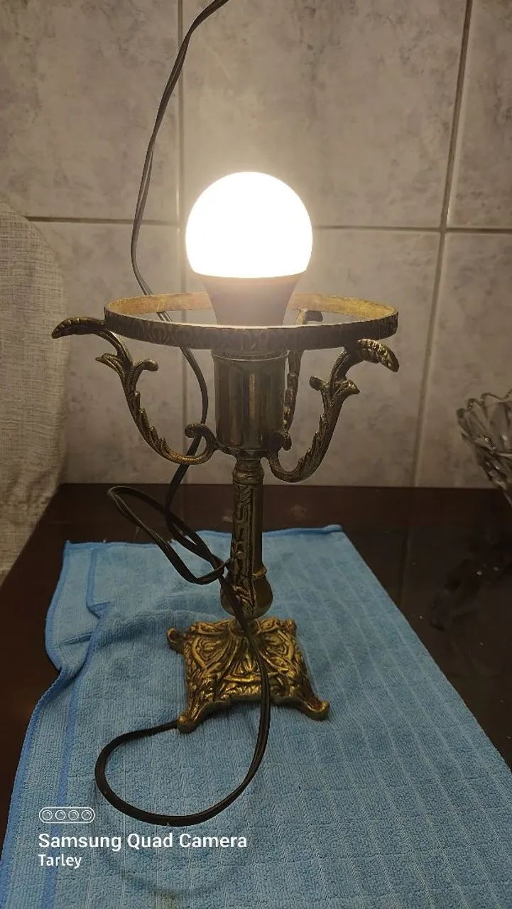 Vendo abajur de bronze  - Foto 5