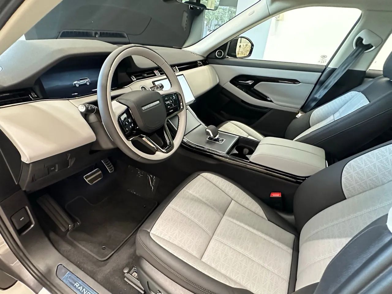 Land Rover Range Rover Evoque 2025