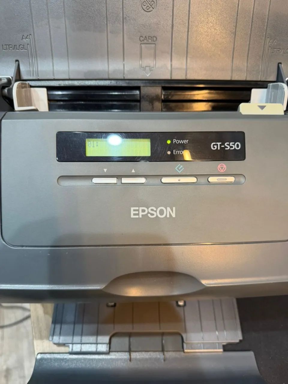 Scanner Epson WorkForce Pro GT-S50- Frente e verso automático - 25 paginas por minuto