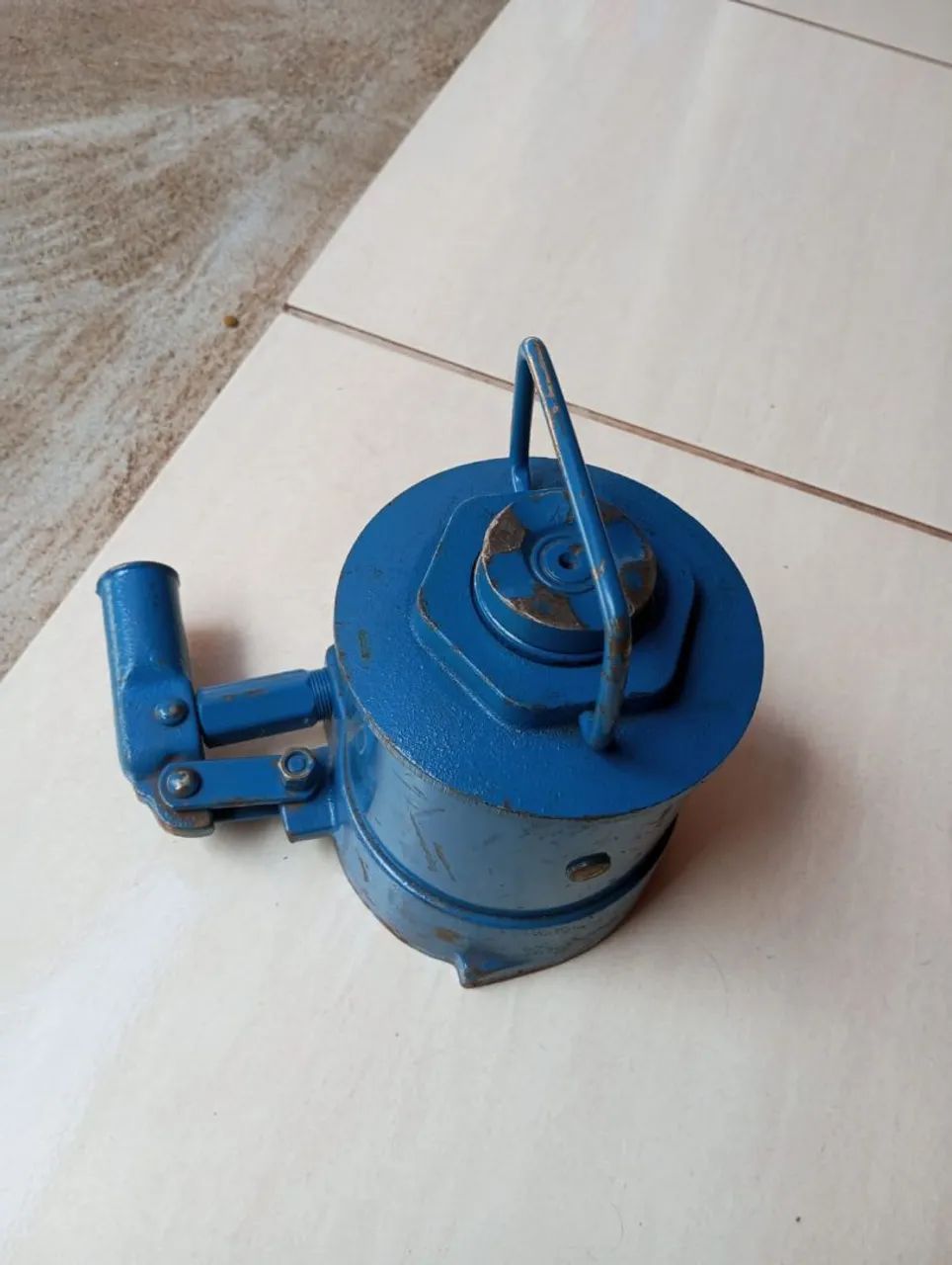 Vende-se macaco hidraulico de 10 toneladas - Foto 4