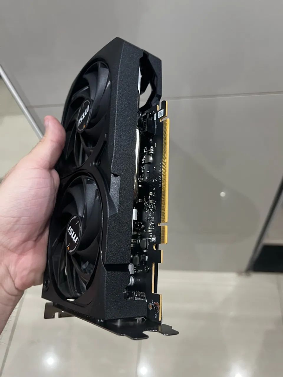 RTX 5060 MSI SHADOW