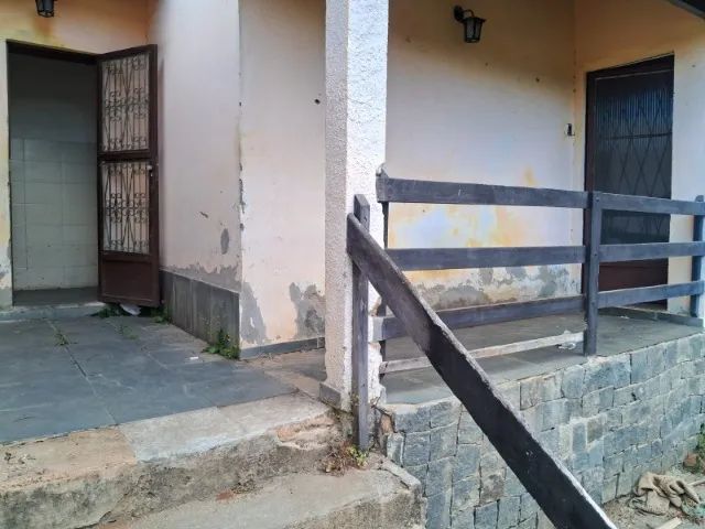 VENDO ESTA CASA COM 3 QUARTOS COM  BOM DESCONTO PARA REFORMAR - Foto 5
