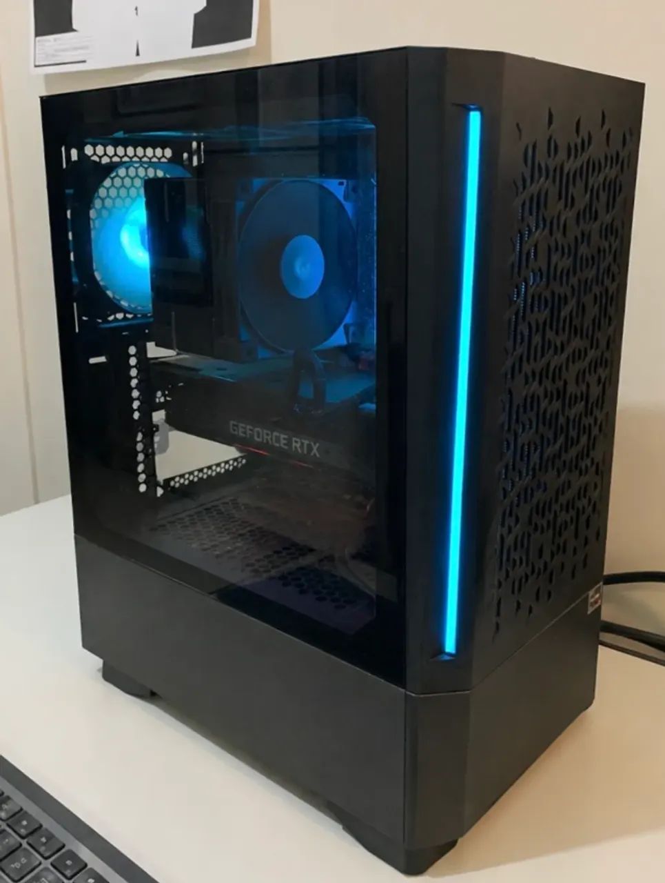 Gabinete Cougar RGB Vidro Temperado com 5 coolers 