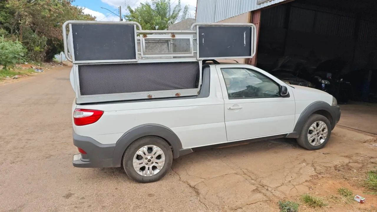 Fiat Strada Working Hard 1.4 Fire Flex 8V CS 2017 - Foto 2
