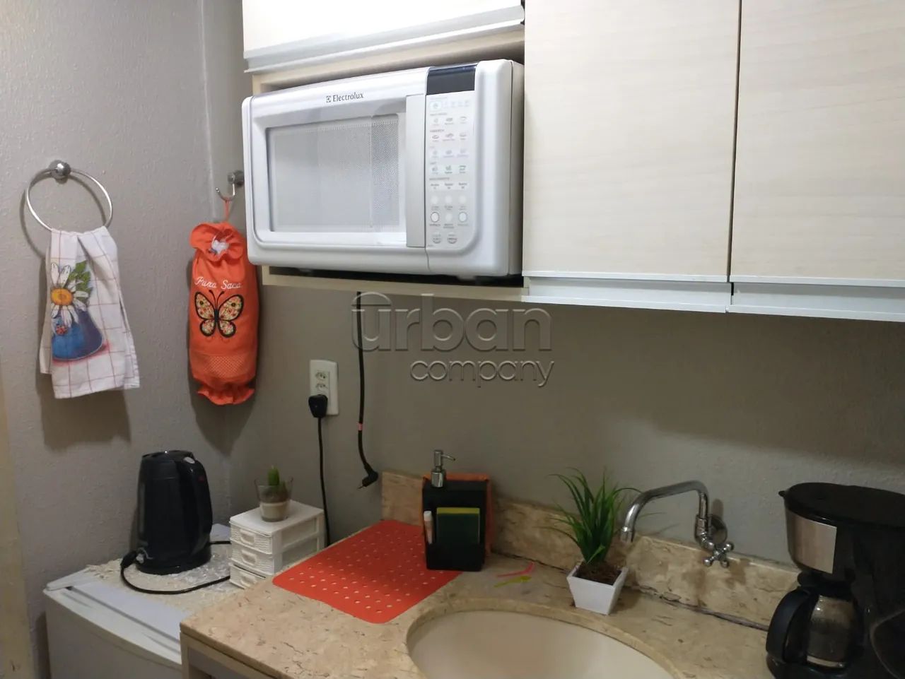 Sala comercial com recepçao, semimobiliada no centro de Canoas - Foto 5