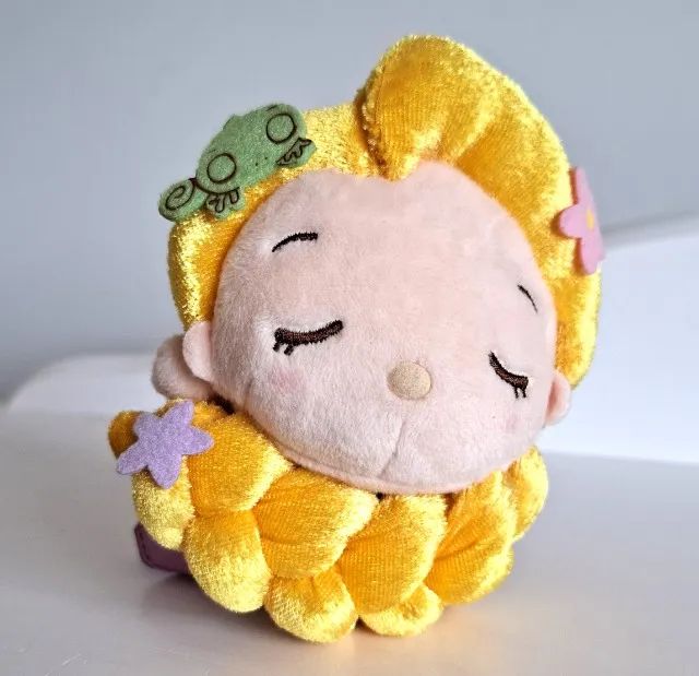 boneca de pelúcia rapunzel chibi