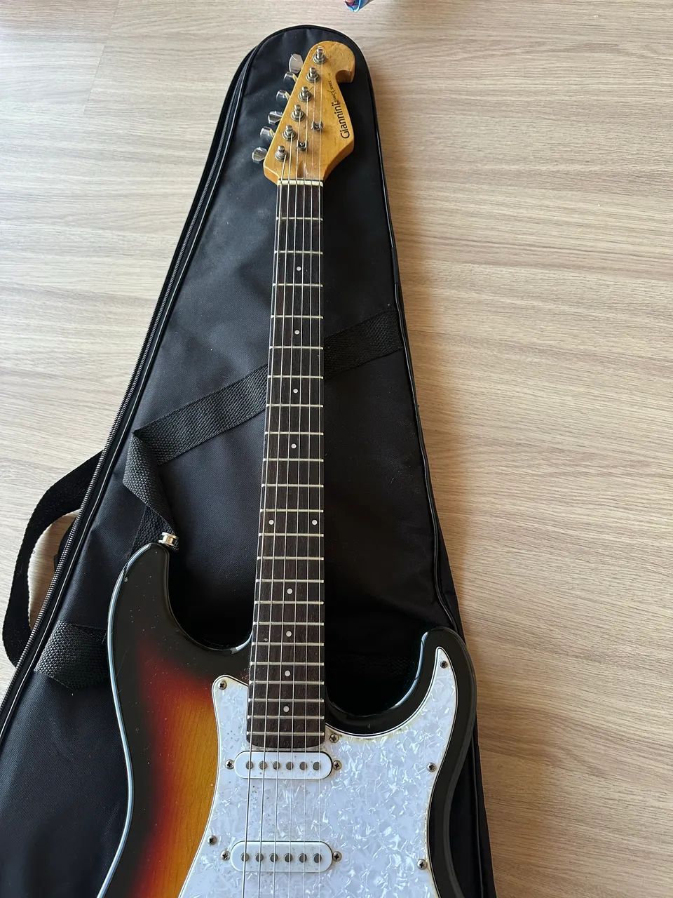 Guitarra Giannini - Foto 2