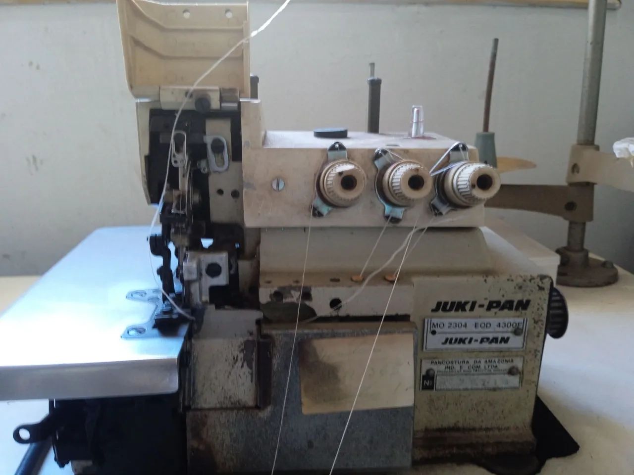 Vendo 5 máquinas de costura 