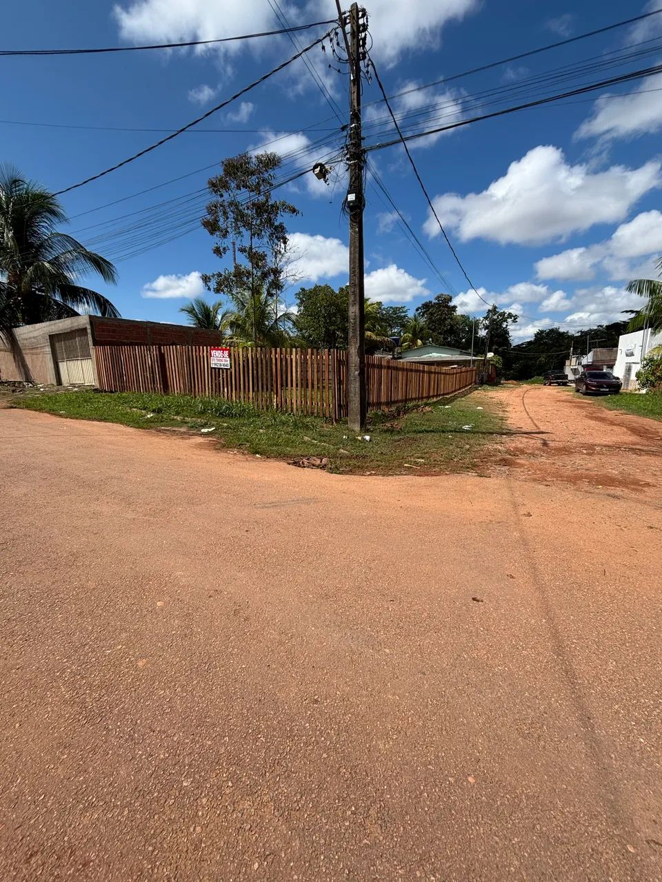 Terreno plano e cercado 