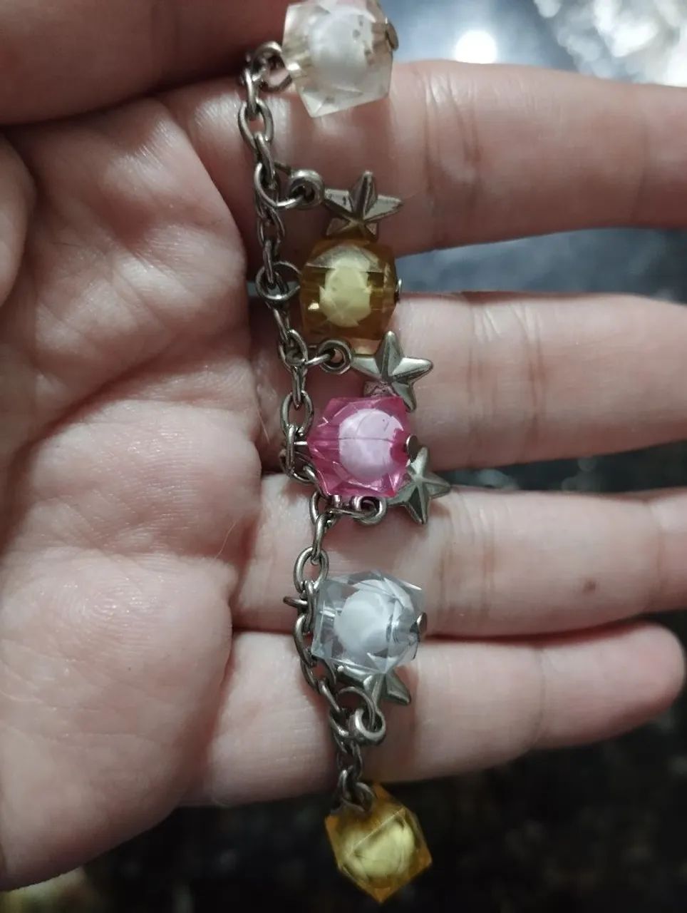 Conjunto pulseira colorida e brincos de flor  - Foto 4