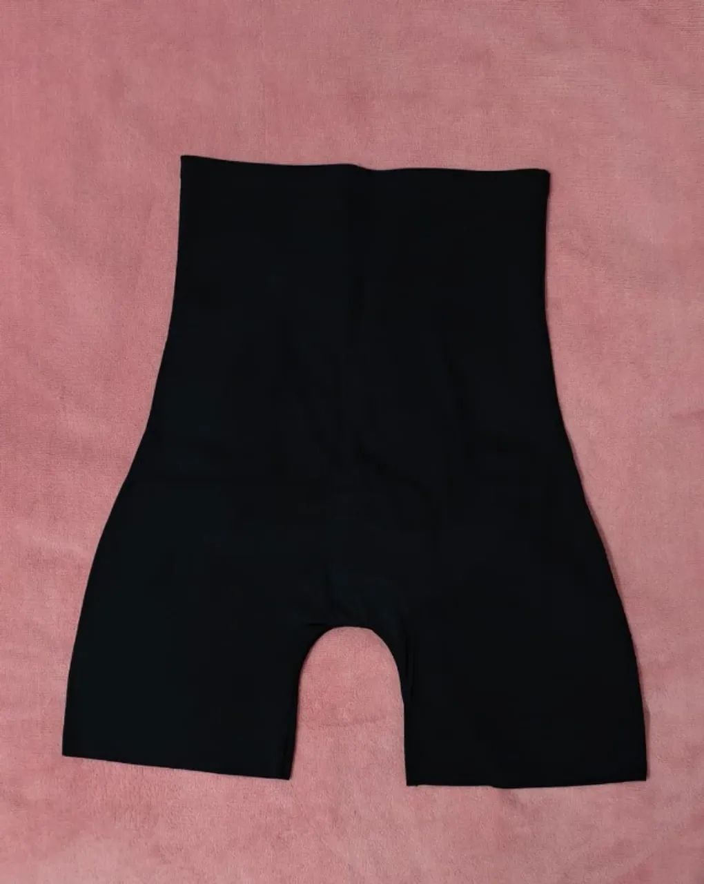 Shorts MIIOW preto e bege - Foto 4