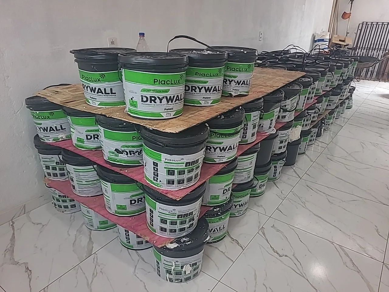 Massa para Drywall, pintura, Massa corrida  25kg (Precinho) - Foto 2