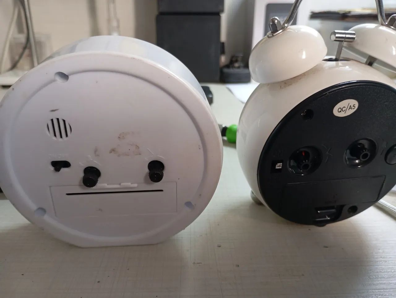 2 relógios despertadores quartzo não funciona  - Foto 2