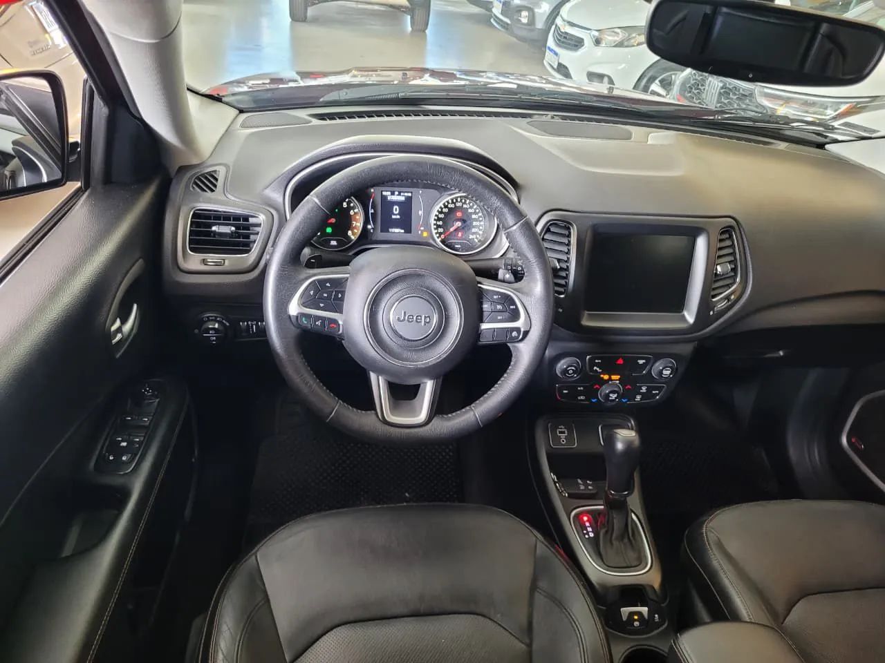 Jeep Compass Longitude 2.0 4X2 Flex 16V Aut. 2017 - Foto 2