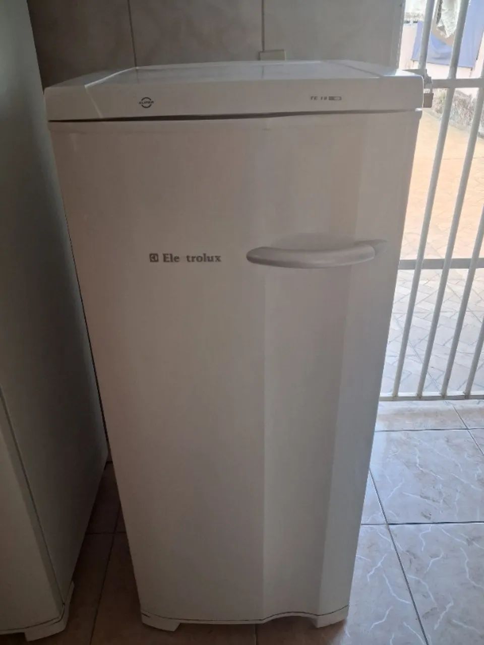 Electrolux FE18 usado e em ótimo estado 