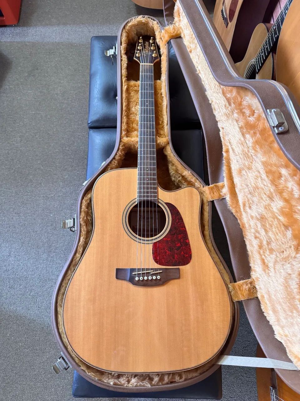 Violão Takamine GD93CE tampo sólido tk40d regulado ANALISO TROCAS - Foto 3