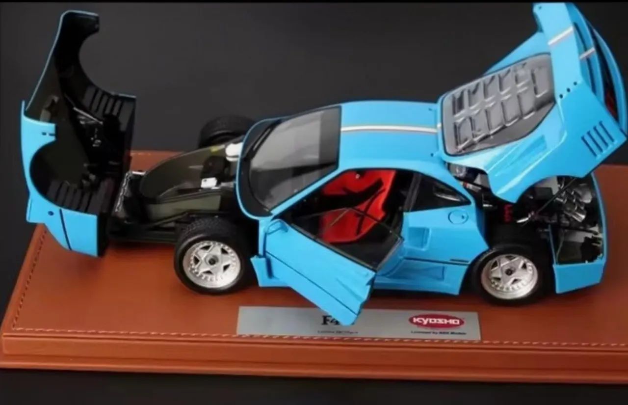 Miniatura 1:18