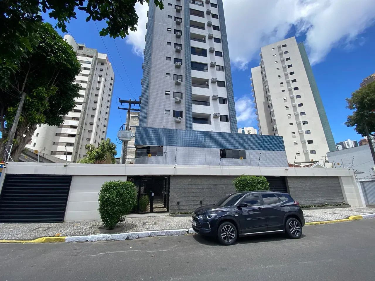 Apt 60m2 mobiliado de 2 quartos, 2 wcs , 1 vaga de garagem